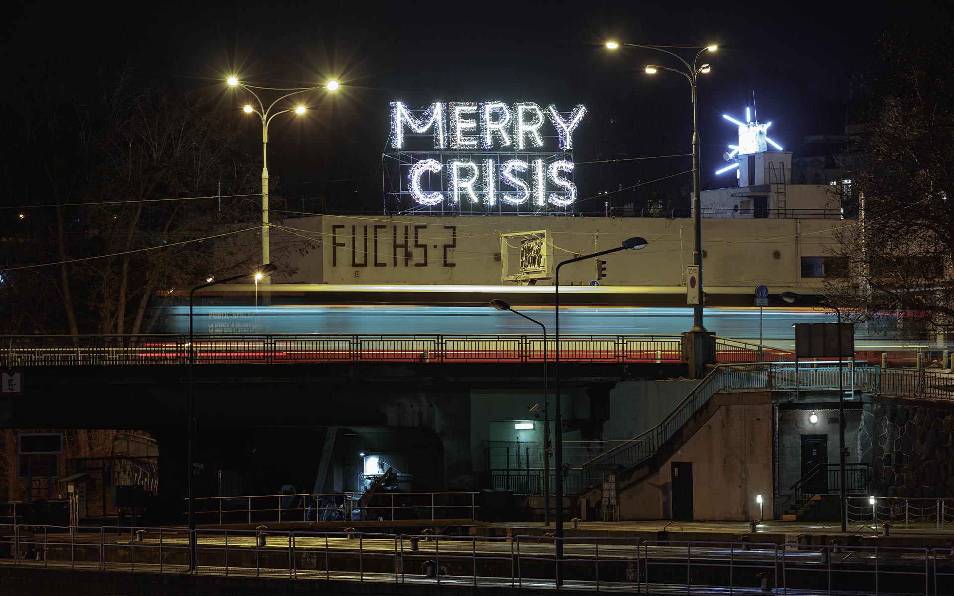 merry_crisis_lukas_1